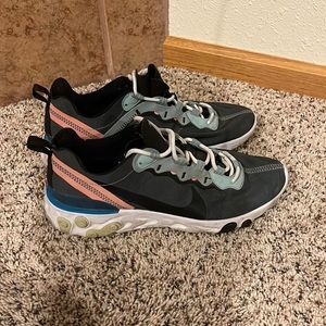 Nike reacts size 8.5